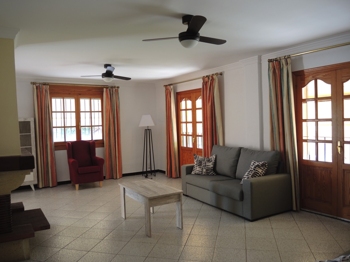 Villa Vedat - upstairs 35m2 Lounge